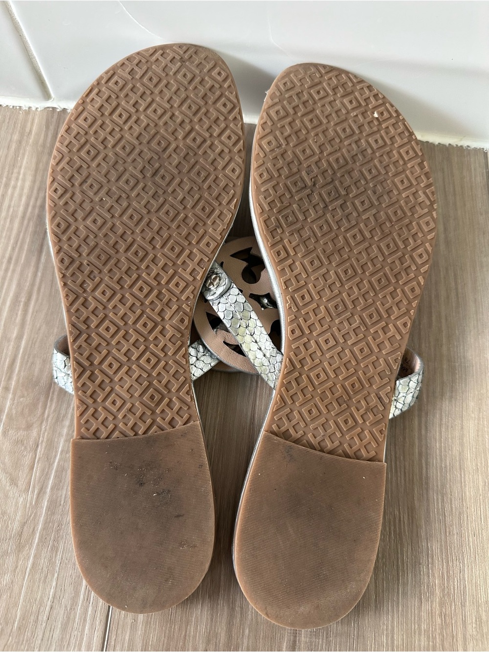 Tory Burch Miller Sandal Metallic Silver Size 9 - Picture 6 of 6